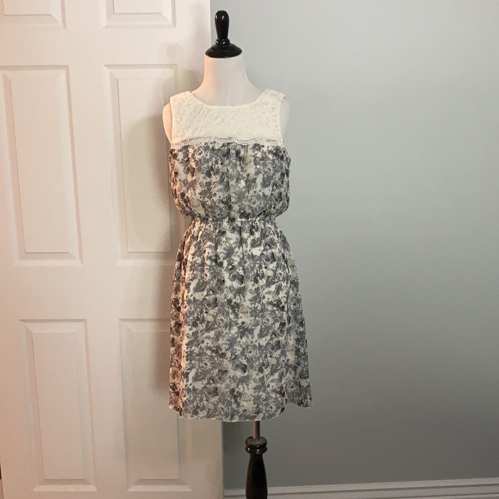 Maurices Small Grey and White Dress